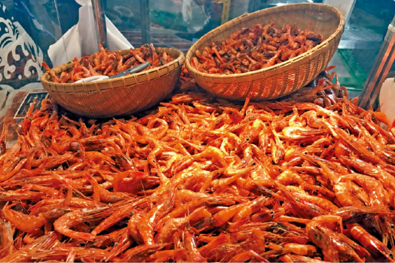 來自各地的海產,都可以在這裡找得到。