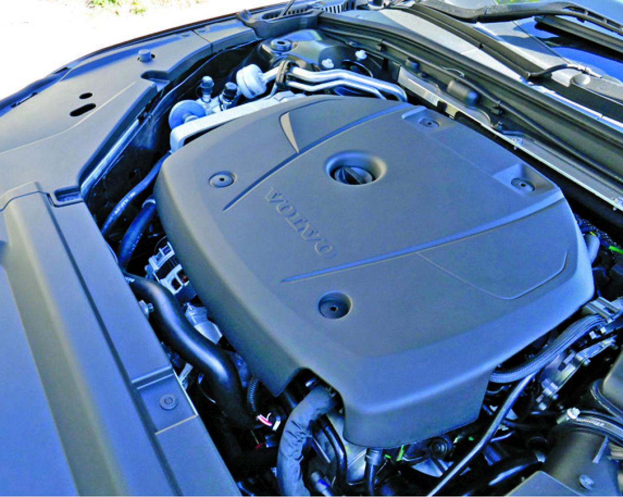 2.0公升直四雙增壓引擎,峰值扭力的40.8kgm於2,200轉釋出。