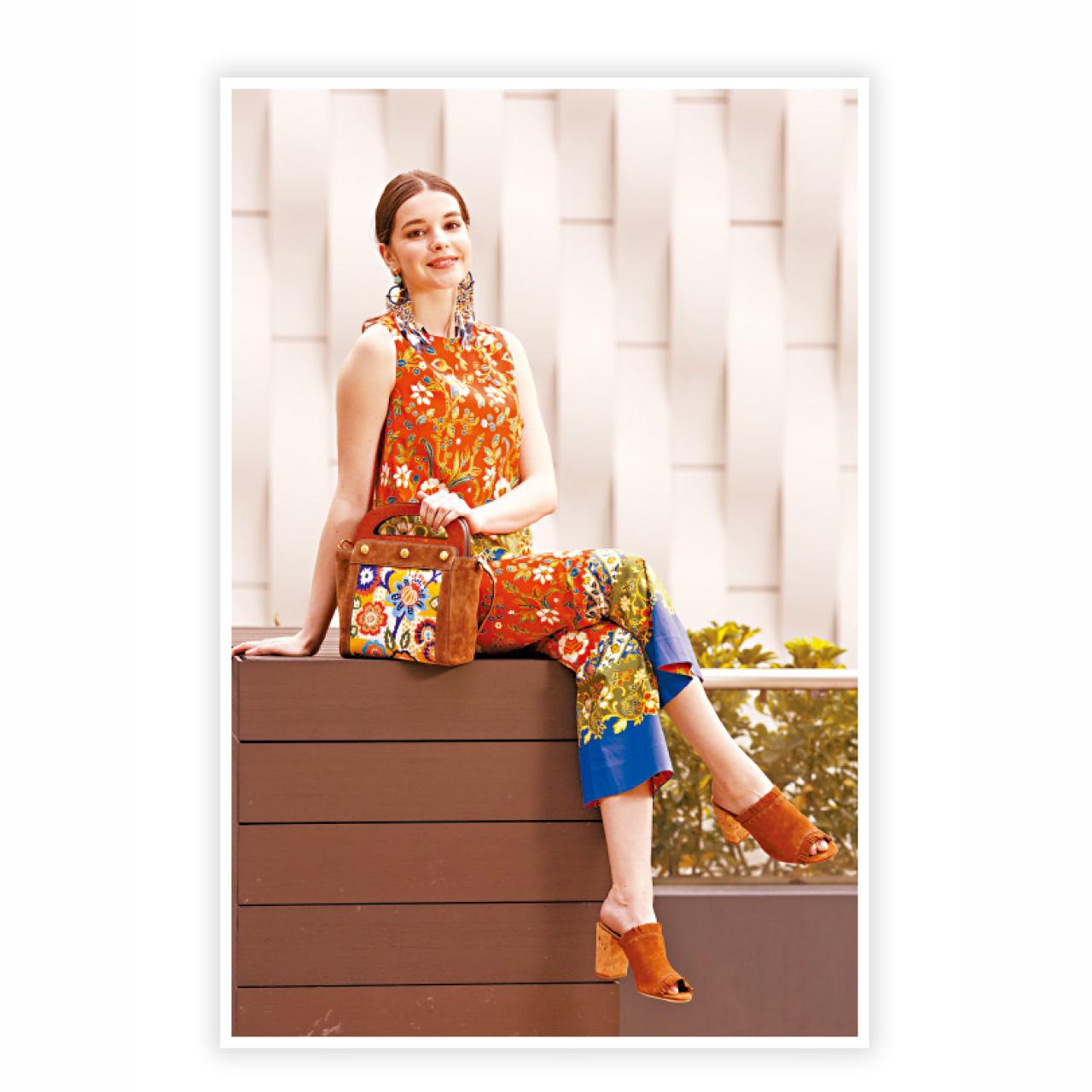 Dayton Top $2,180
Cropped Pant $2,480
Needlepoint Bermuda Bag $6,880
Huntington Mule $3,680