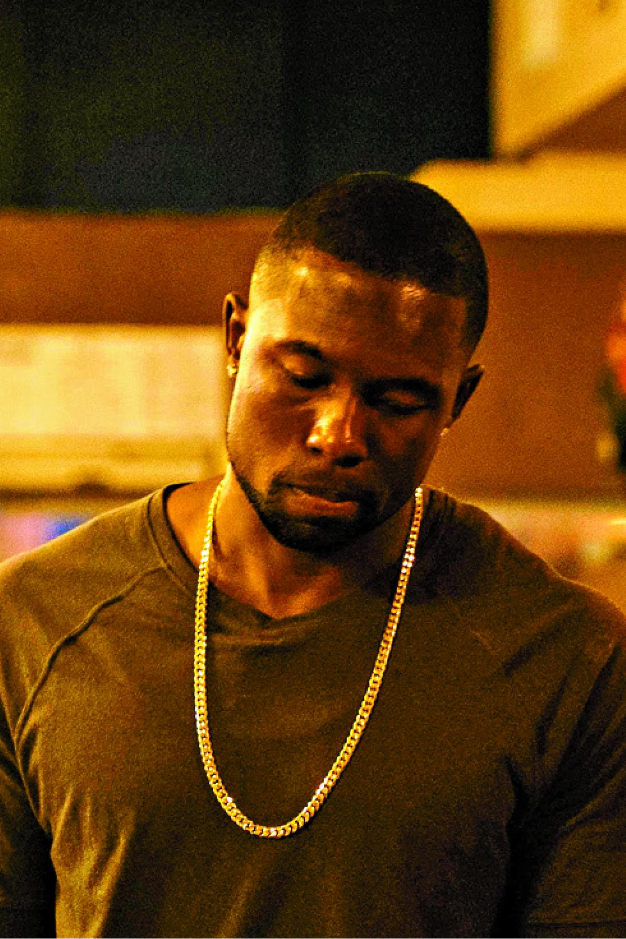 身材魁梧的成年版舒朗「黑哥」,由前路易斯安那州田徑之星卓雲迪羅德斯飾演。