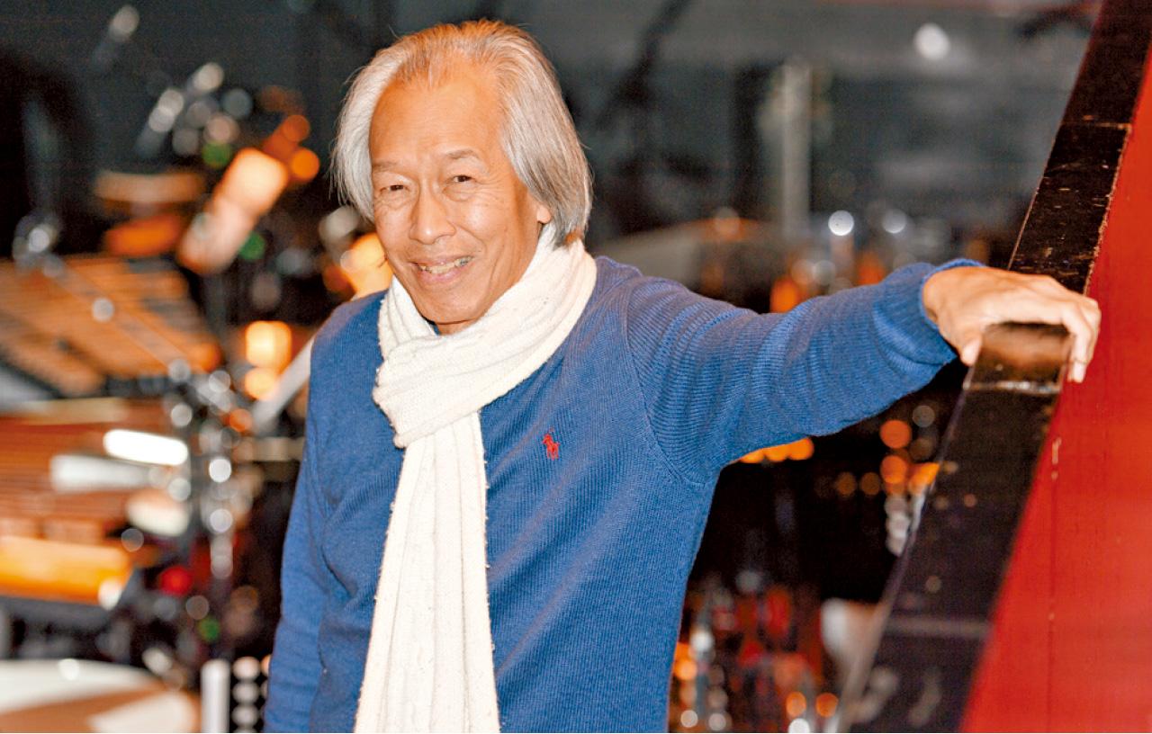 音樂總監Donald Chan曾為過千場劇目擔任指揮,他認為《城西》吸引之處是音樂的多元化。