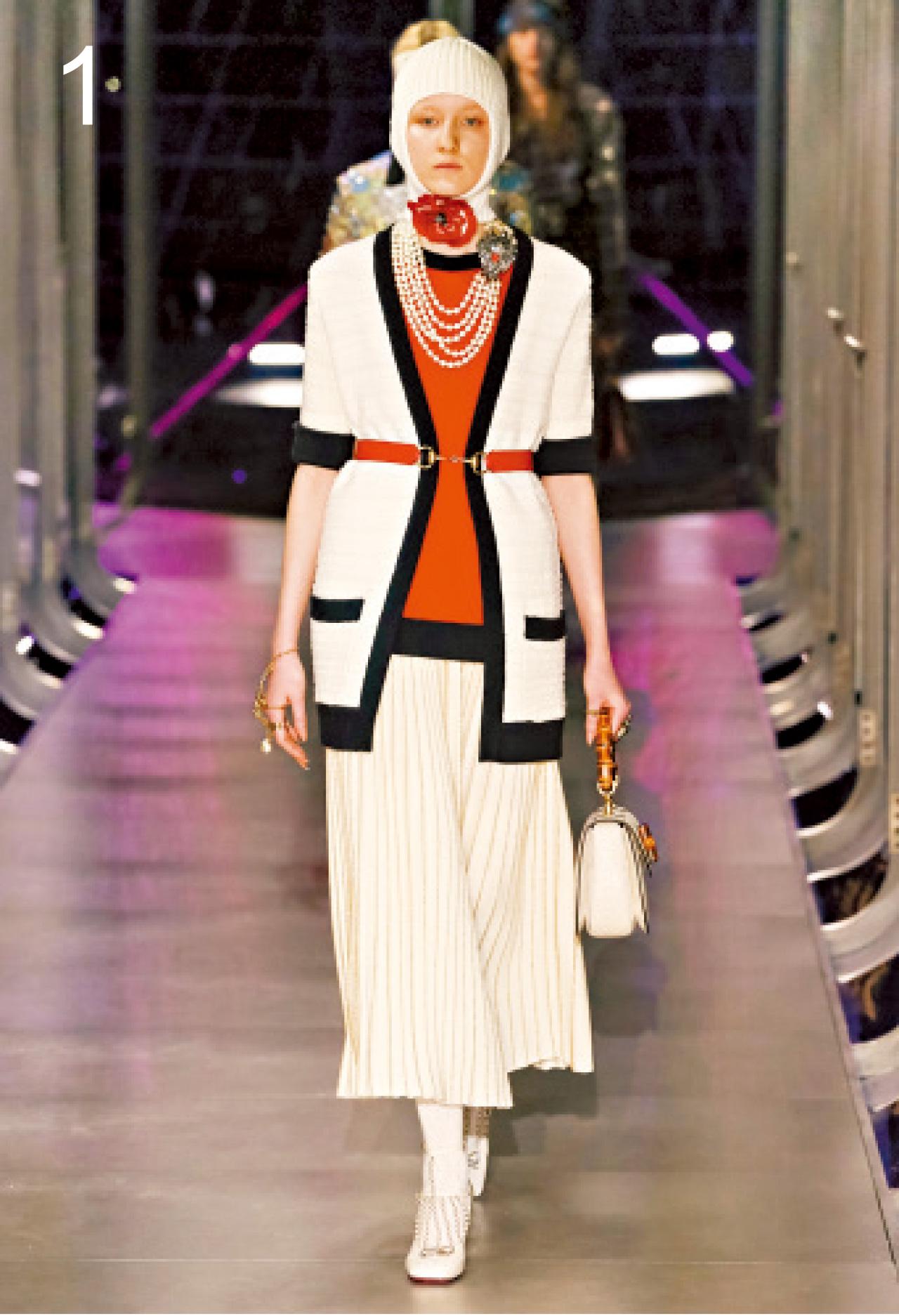 1/似Chanel的一套twin set。