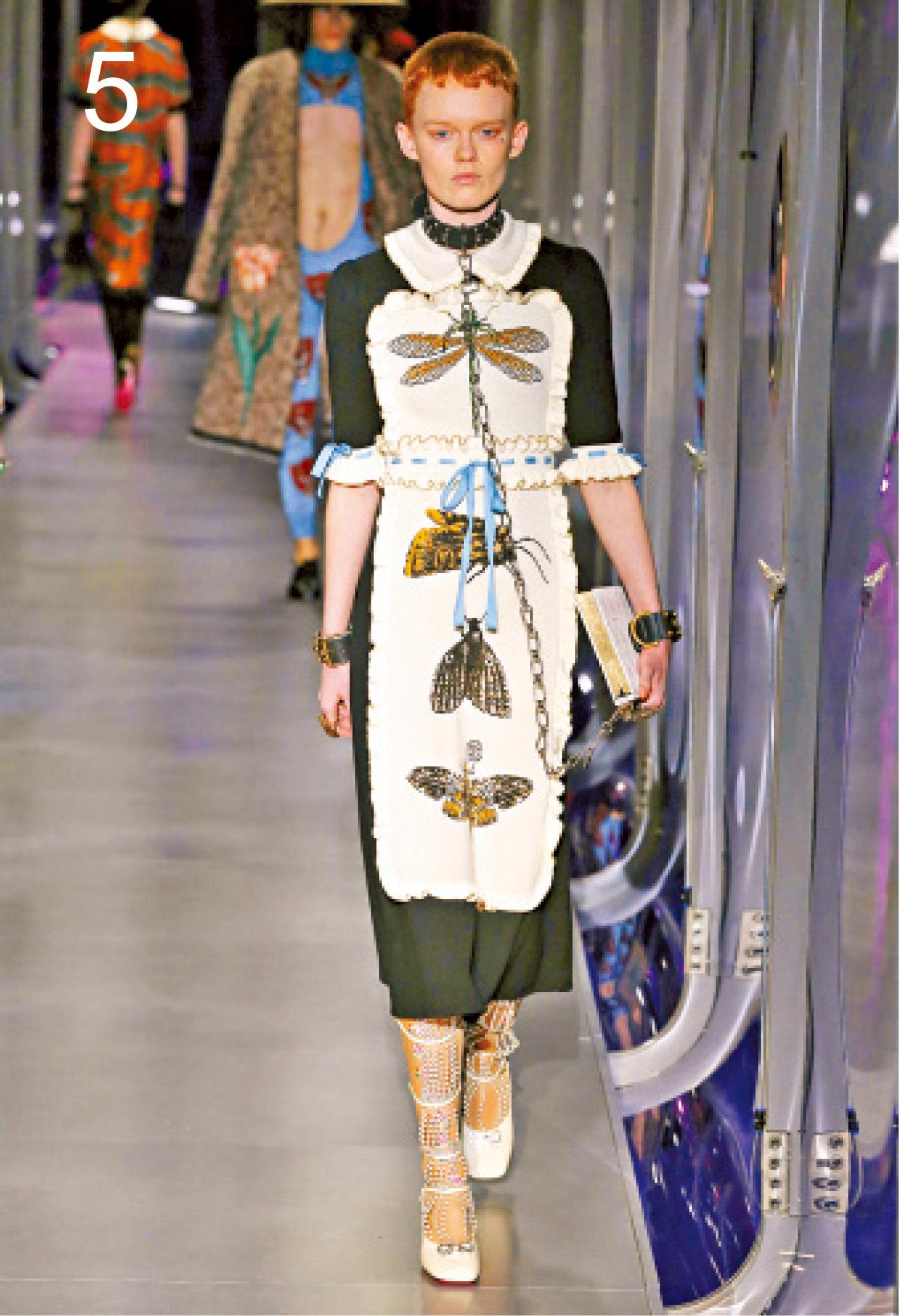 5/戴dog collar及上鎖鏈,某程度上Michele都識自嘲。按字面解,就是fashion victim吧。