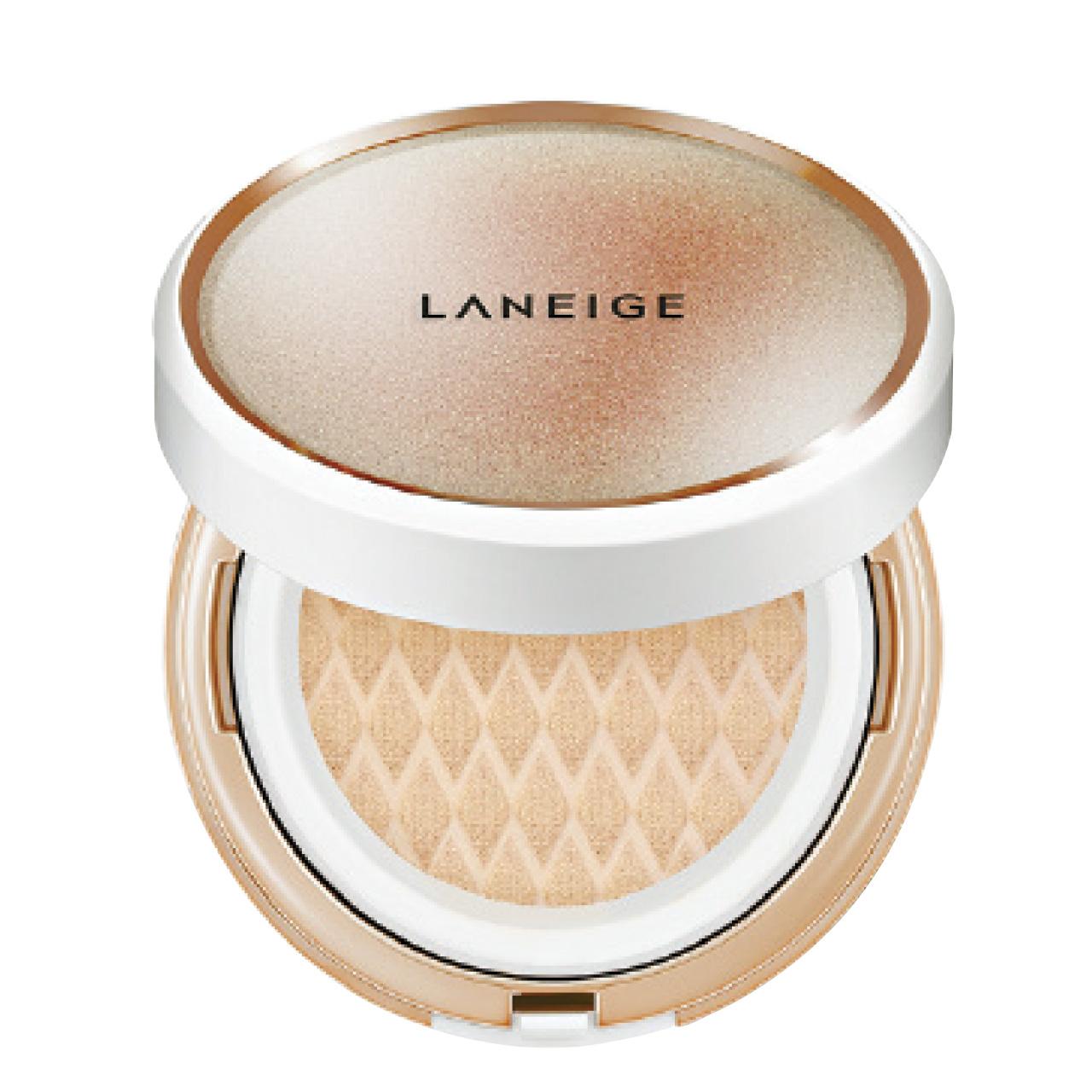LANEIGE升級BB Cushion Anti-aging $295/15gx2(f)
升級為3D菱格紋彈力粉芯,推出Cool Tone色系,板狀的遮瑕粉粒包裹在啫喱狀的彈性纖維網中,使粉底能緊密貼合在皮膚上,填滿幼紋及不平滑的肌膚表面。