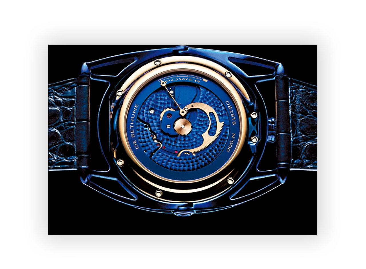 機芯背面顯示5天動力儲備。