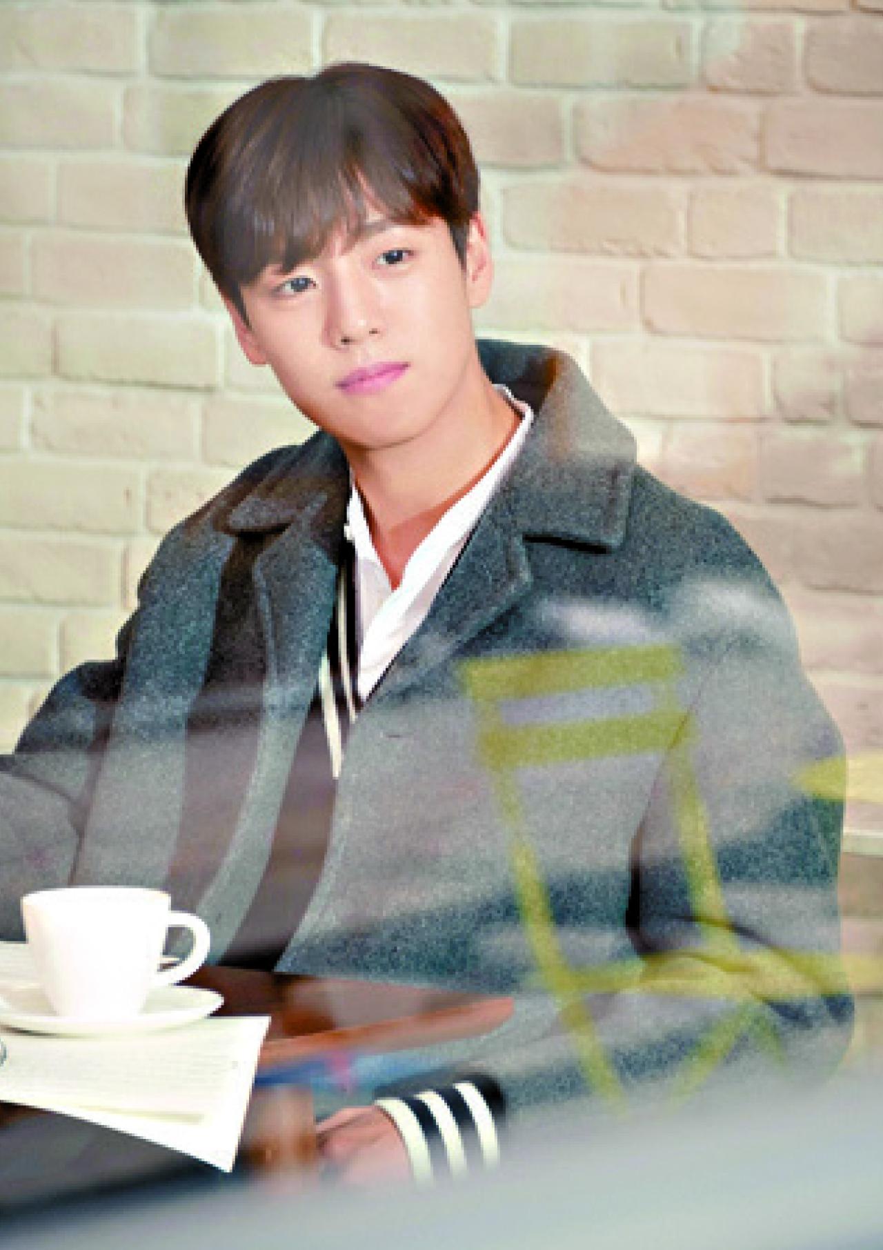 李玹雨飾演對音樂非常執著的角色。