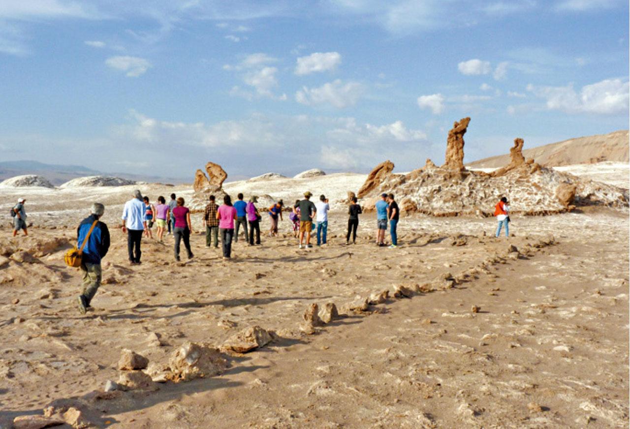 Tres Maria是三塊著名的風蝕石頭。