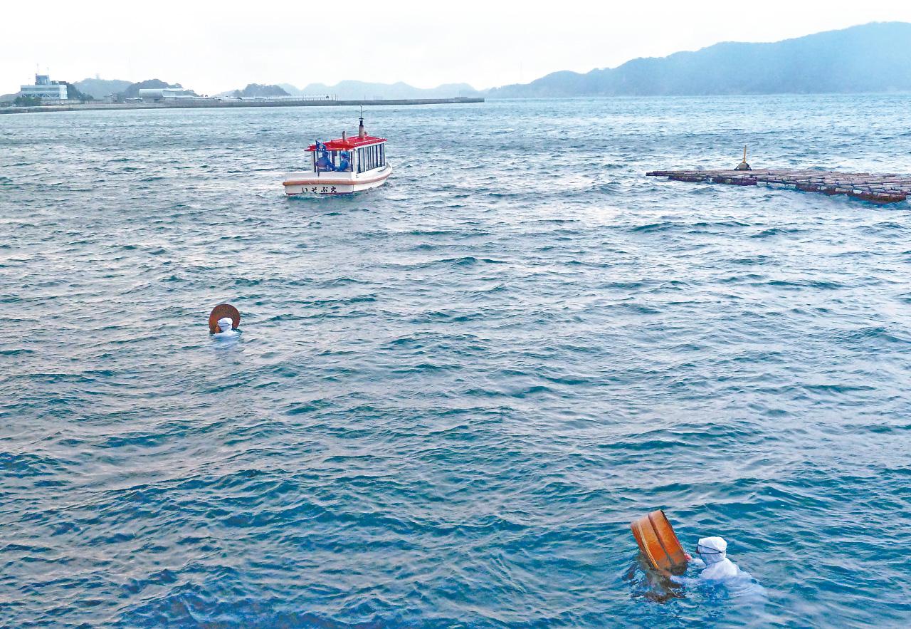 海女經常要在冰冷的大海中工作。