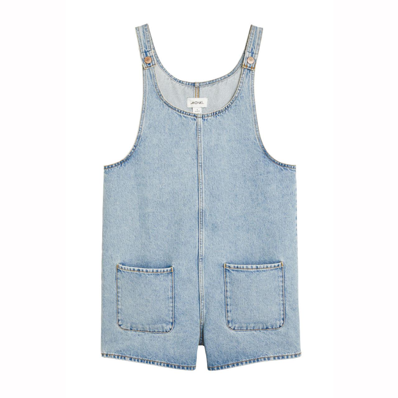 洗水牛仔布playsuit,簡單配件顏色tee和sneaker已是一個不拘小節的boy style裝束了。(未定價,Monki)