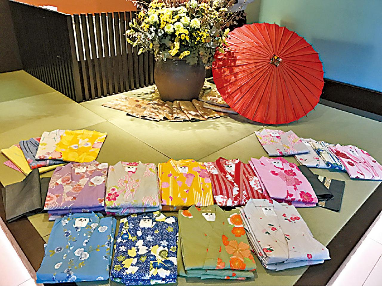 女生浴衣選擇多,好漂亮。