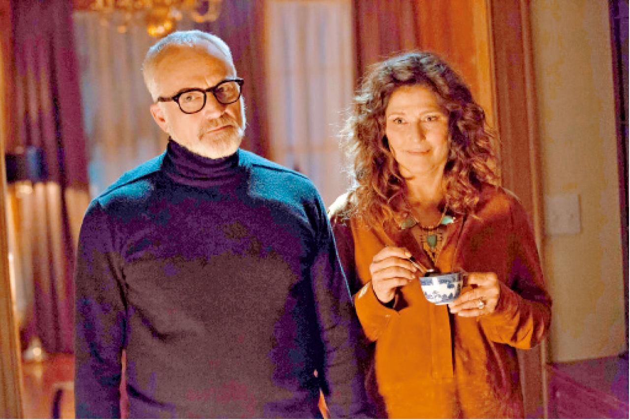 女主角父母搵嚟好戲之人《白宮群英》畢利惠特福及《玩謝麥高維治》嘉芙蓮堅娜飾演,可惜導演未能好好利用,浪費好演員。