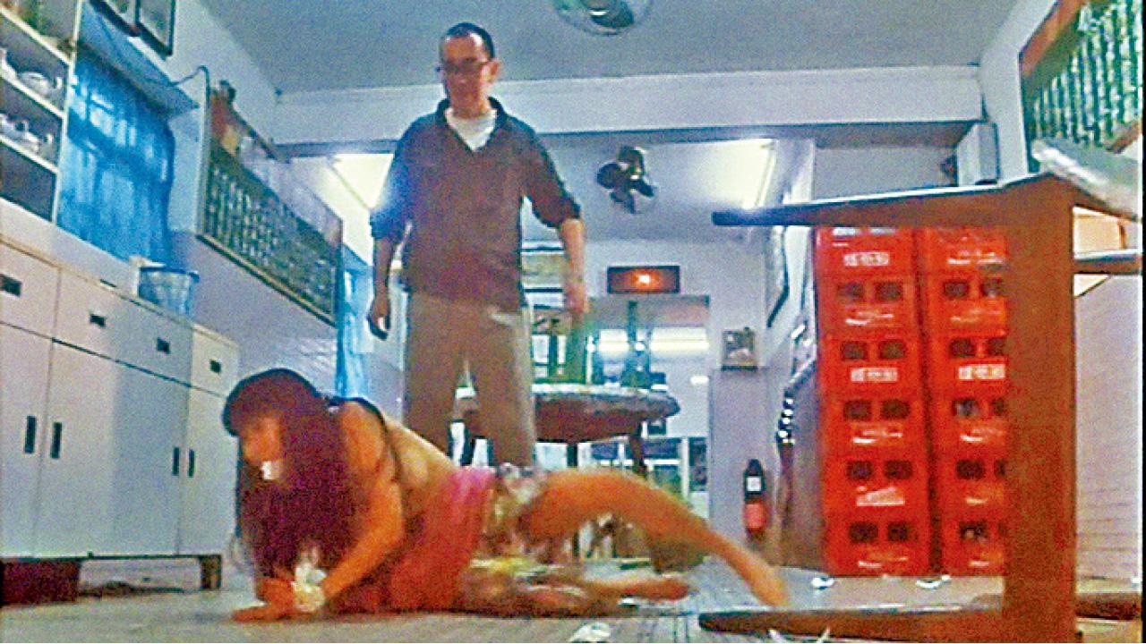 李華月呢一幕,堪稱香港電影史上最殘酷的一幕。