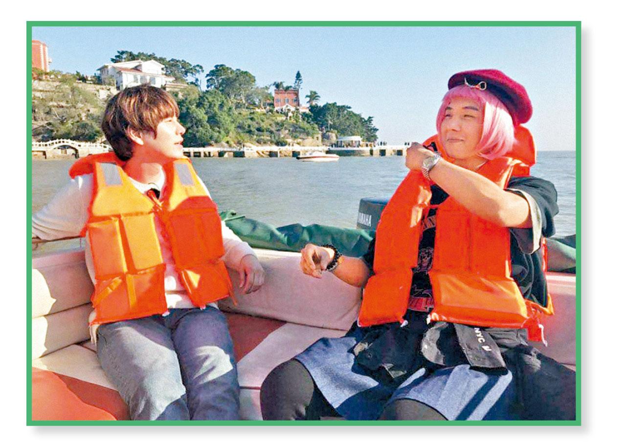 拍攝期間不時要以設定角色造型出現。