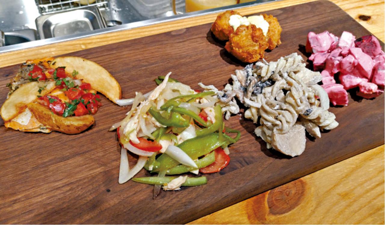 不知頭盤可挑選甚麼的話,不妨來個「五款頭盤拼盤」。(RMB96)