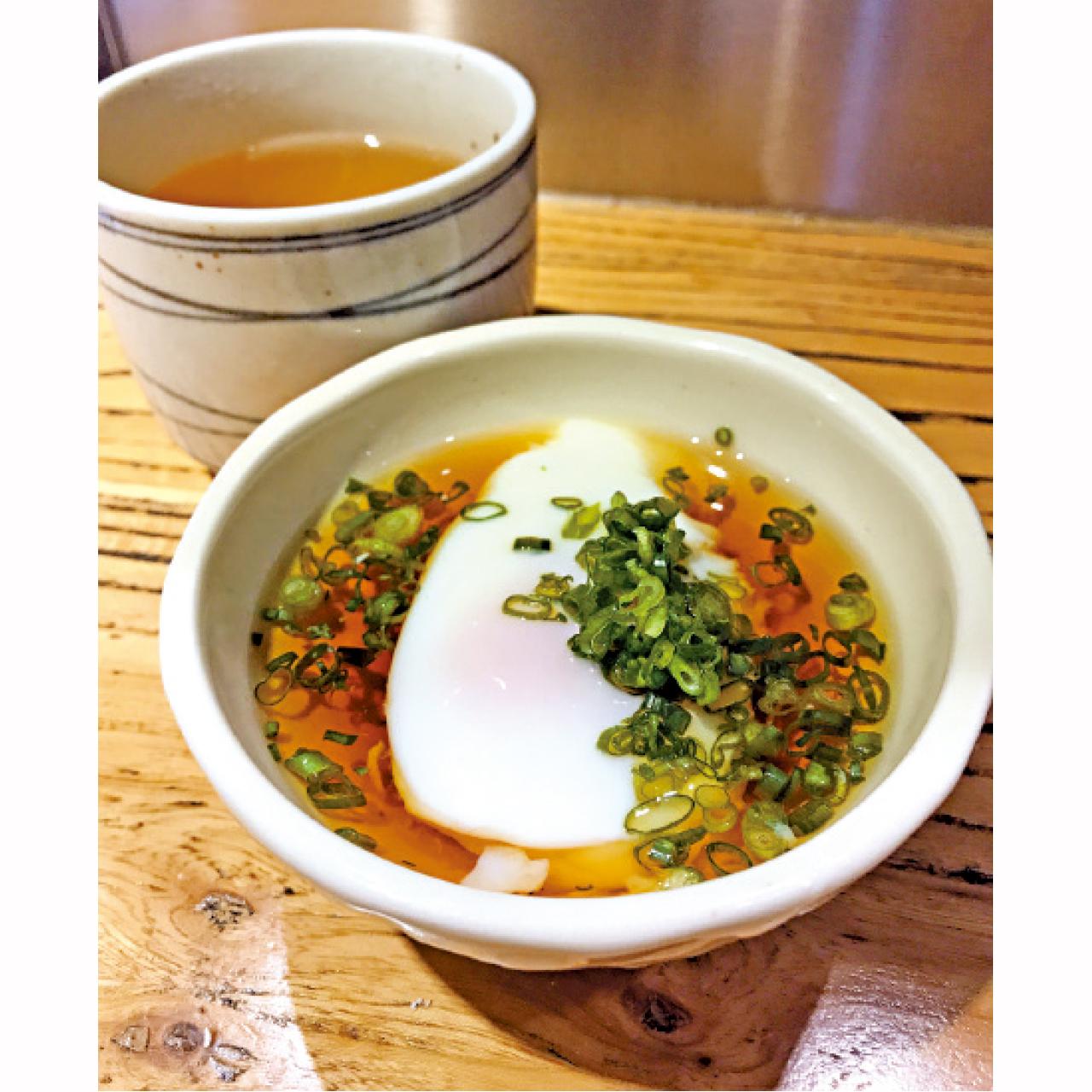 小町溫泉蛋,溫泉蛋與醃汁的比例非常之好,蛋白軟滑,蛋黃味濃郁芬香。