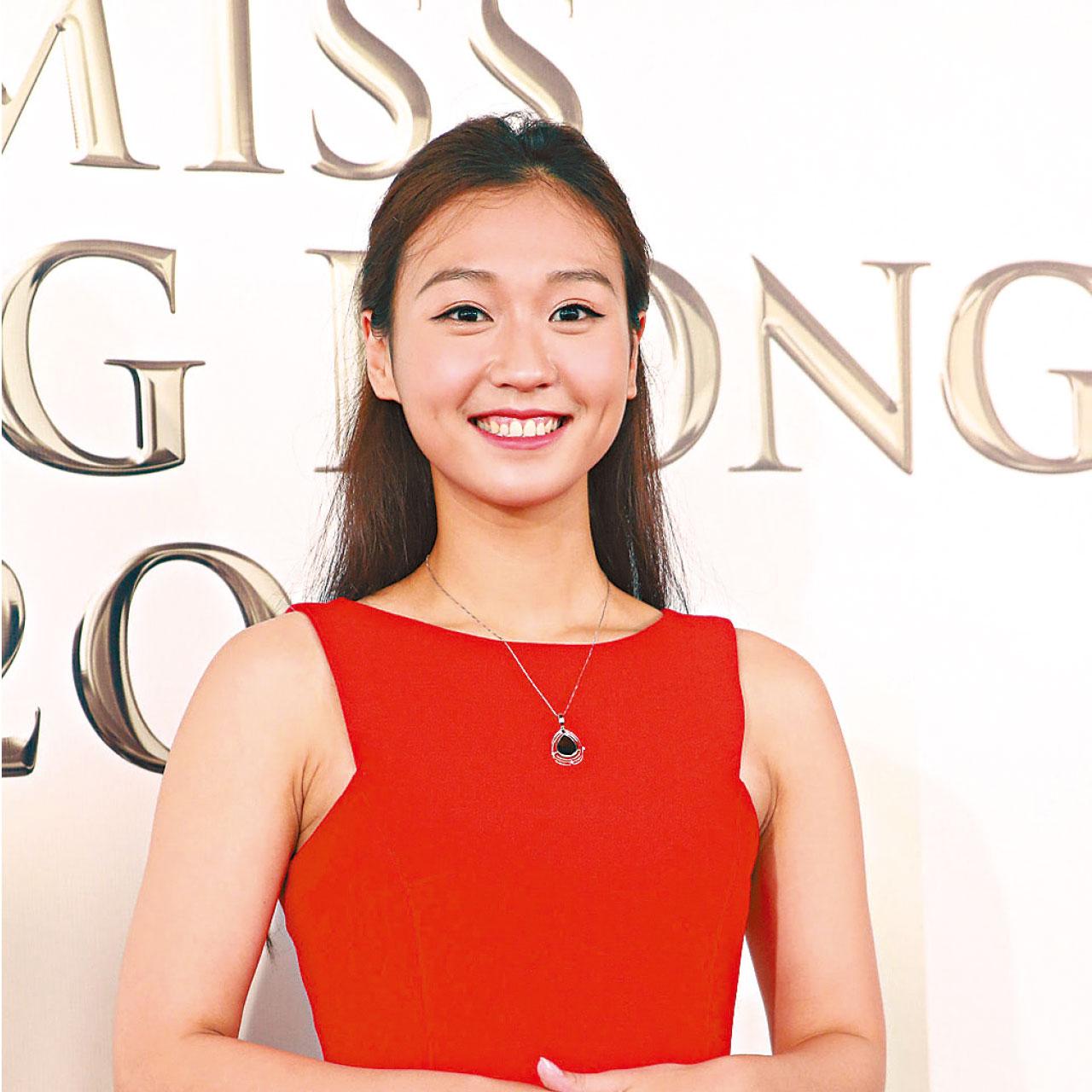 張寶欣由姐姐張寶兒提名參賽。