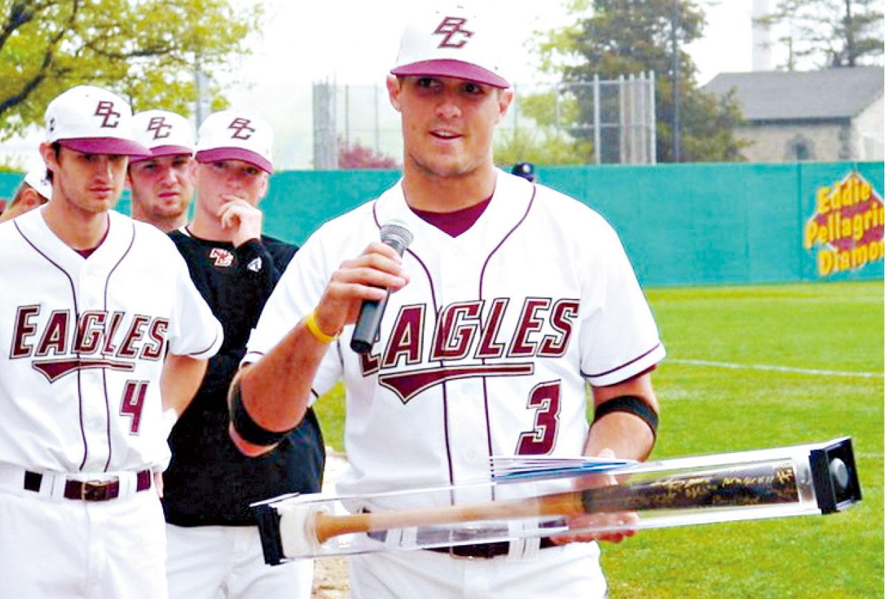 他患病前為棒球運動員。