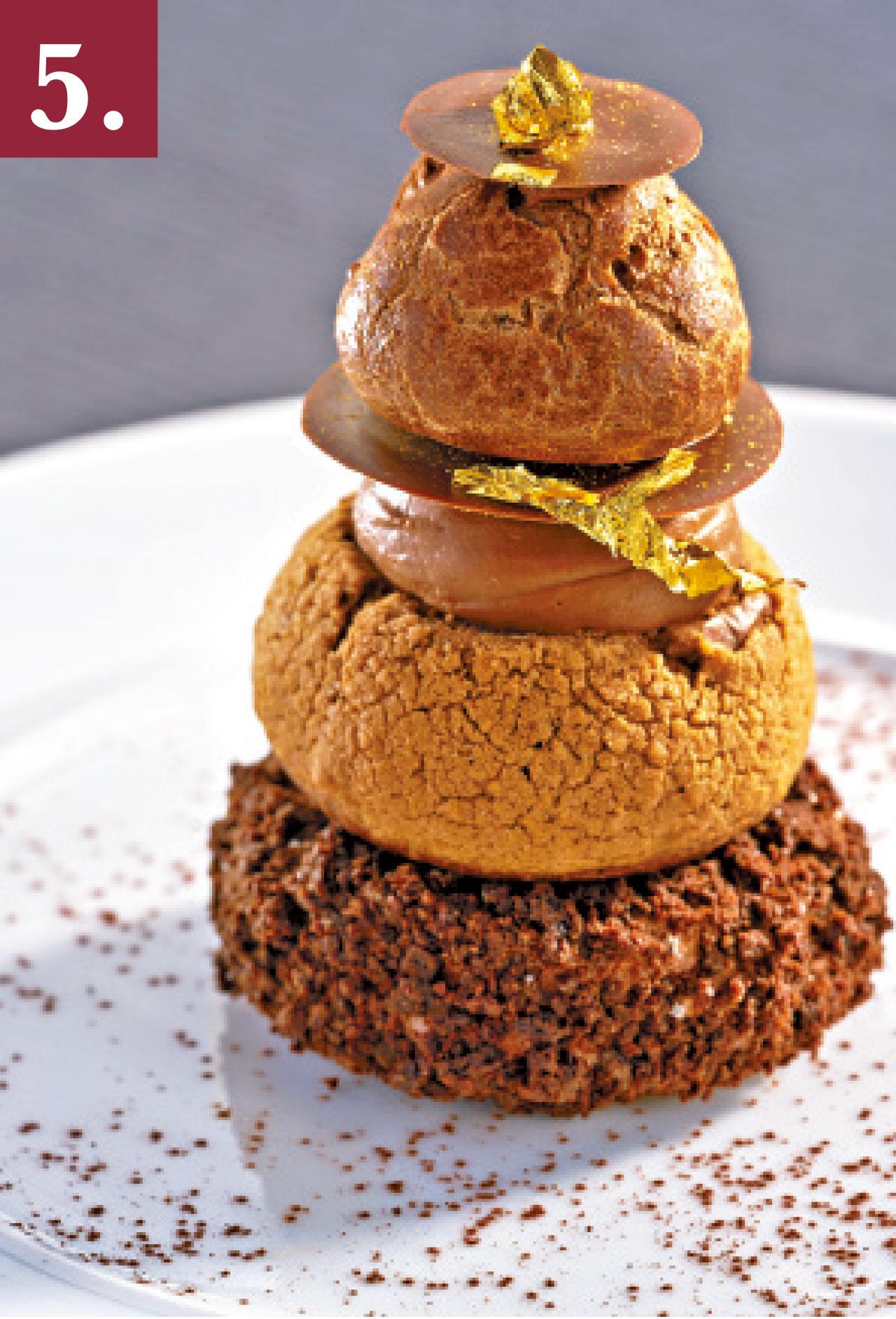 5.chocolate religieuse是一道將泡芙及不同形態朱古力結合了的甜品,Le39V在這道中造出不同口感,朱古力味又夠濃,同樣是極好吃。