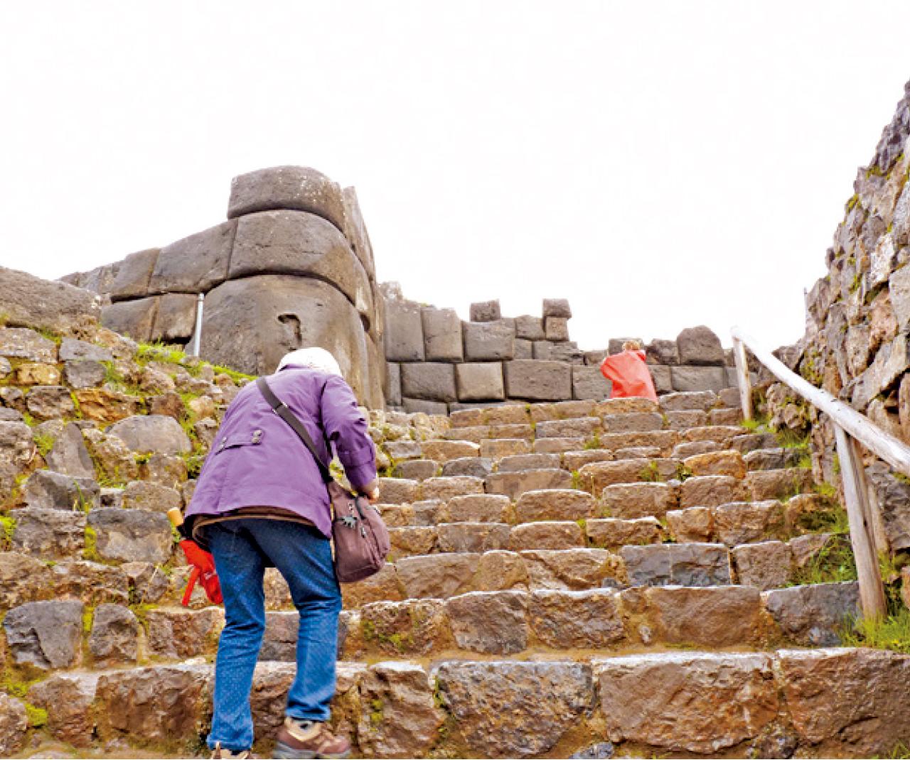 有樓梯方便遊客登高賞景。