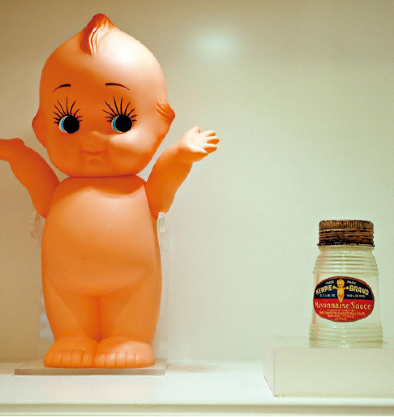 1925年發售的沙律醬,乃玻璃瓶裝設計,當時是高級食品。