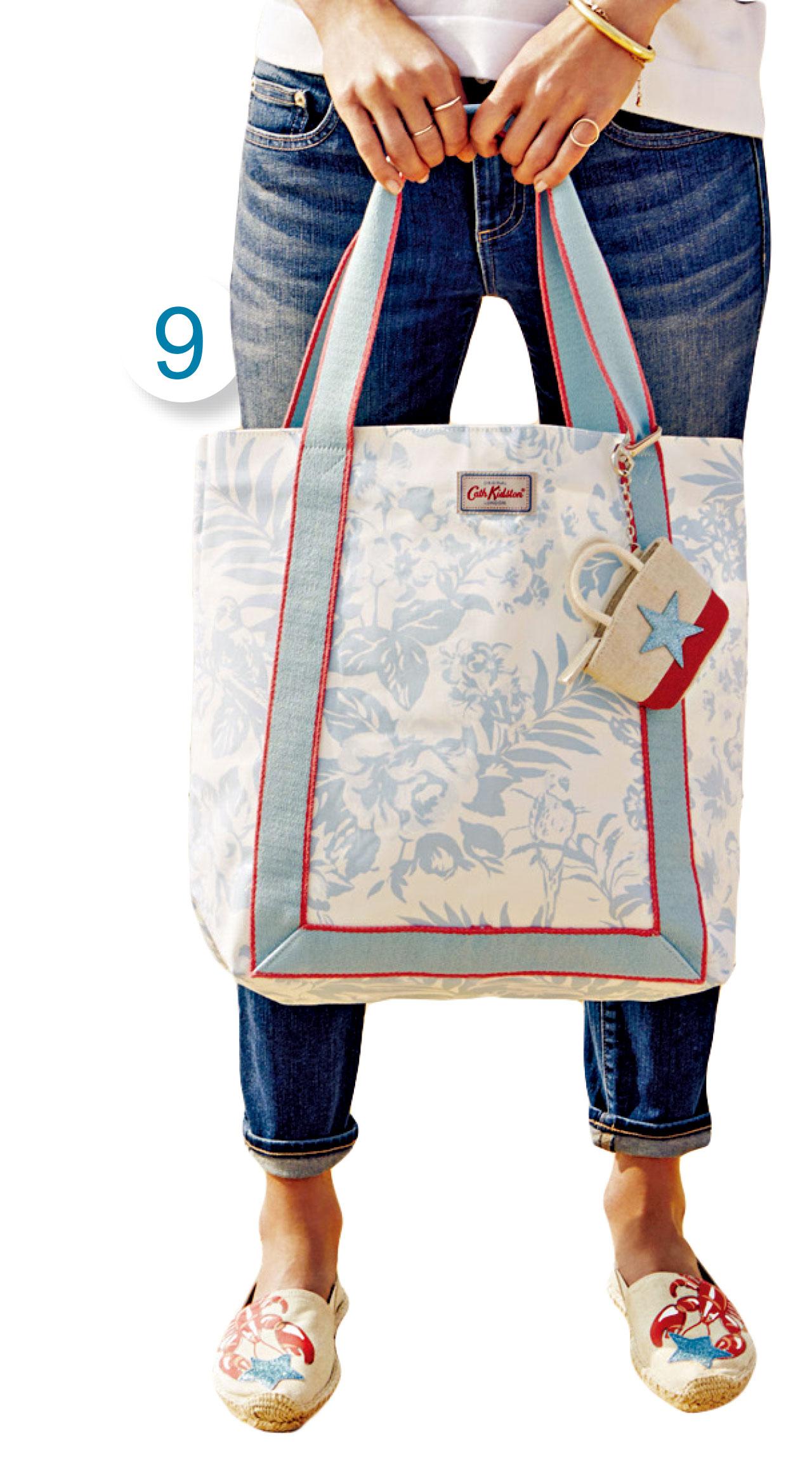 9. 粉藍色tote bag $650,加上熱帶植物元素,設計充滿夏日感覺。(c)