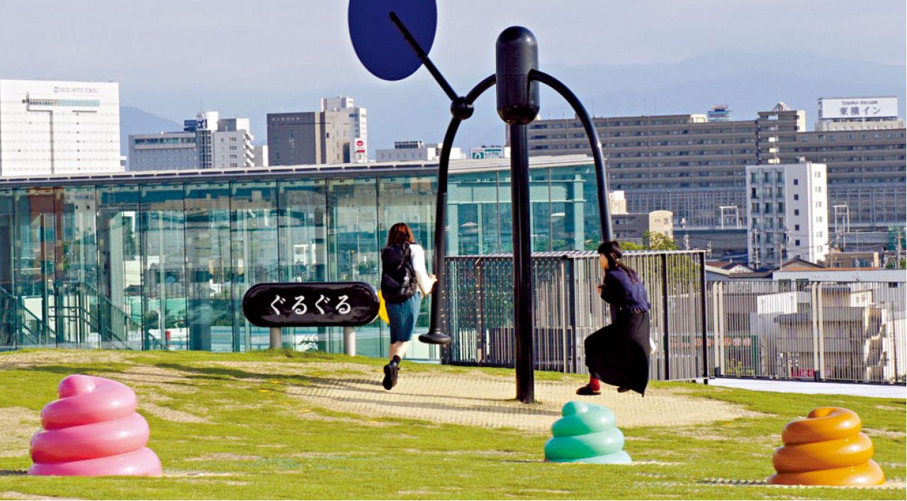 繽紛公園設施趣緻。