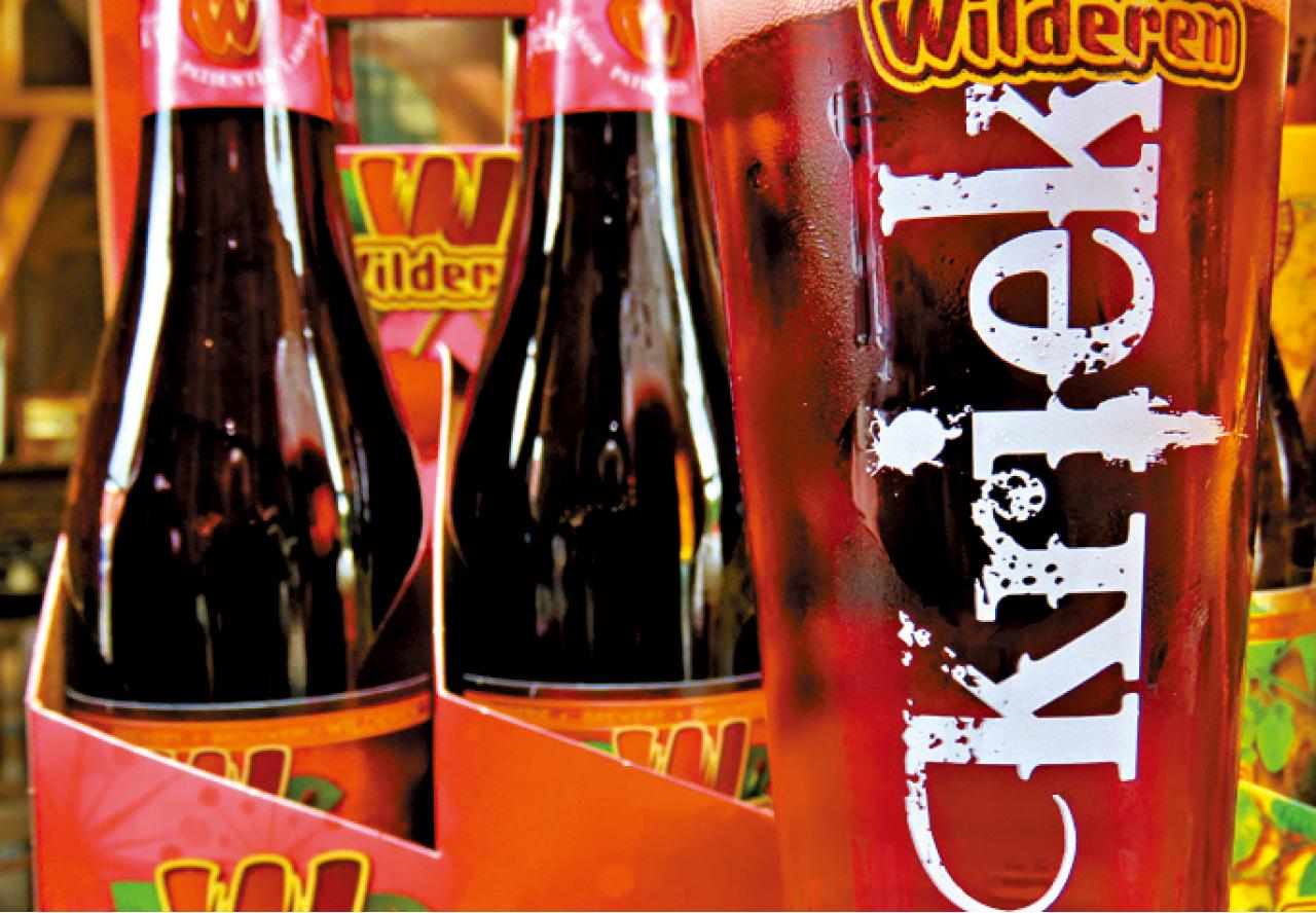 清涼解暑的櫻桃啤酒。