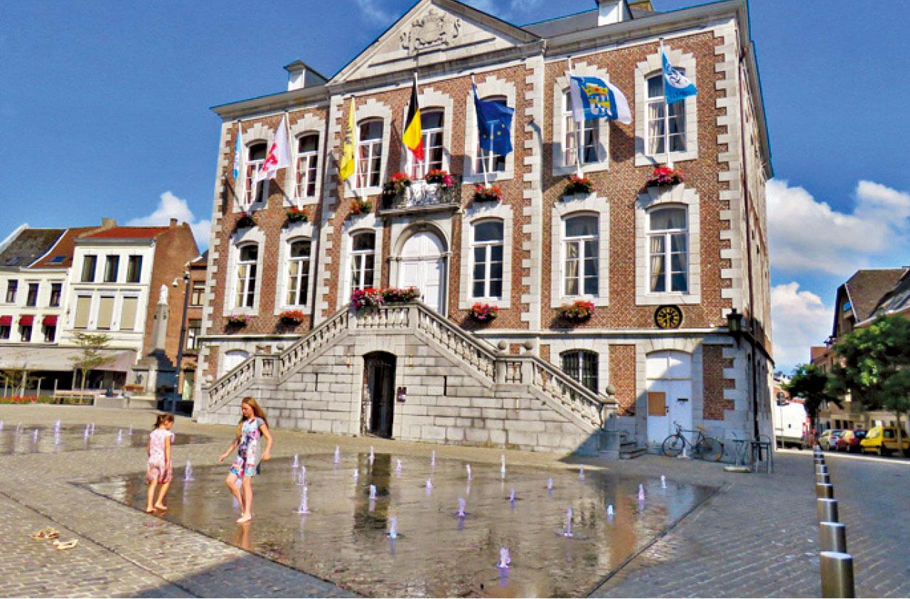 通赫倫市政廳。