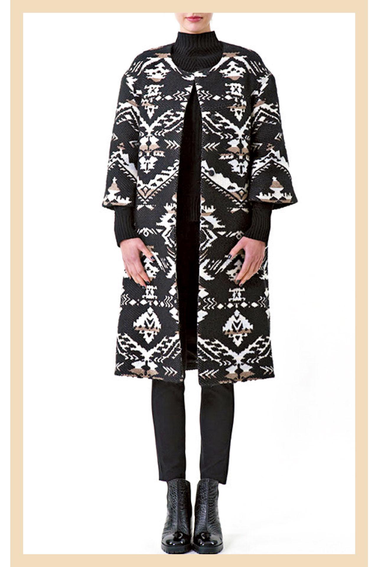 New Mexico -
充滿墨西哥民族圖騰風格的外套,剪裁中加入活潑的斗篷元素。(圖騰Southwest Pattern Midi Coat $12,260)