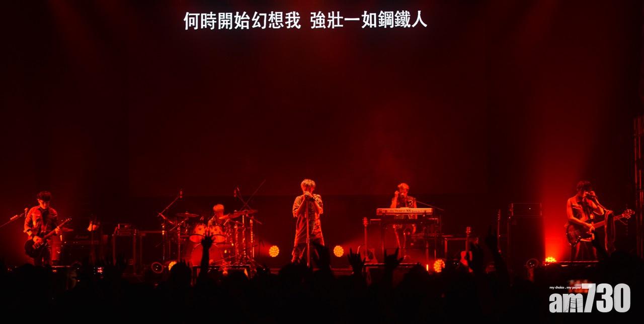 八三夭現場獻唱樂迷反應熱烈。