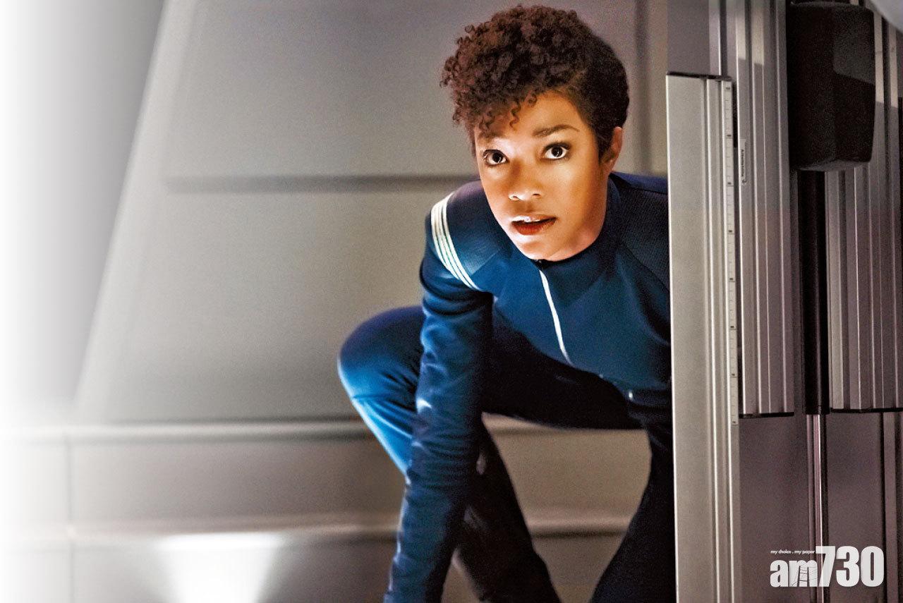 女主角大副Michael Burnham,唔好問我點解女仔改個男仔名,未來的宇宙,跟現世的性別種族觀念可能完全不一樣呢?