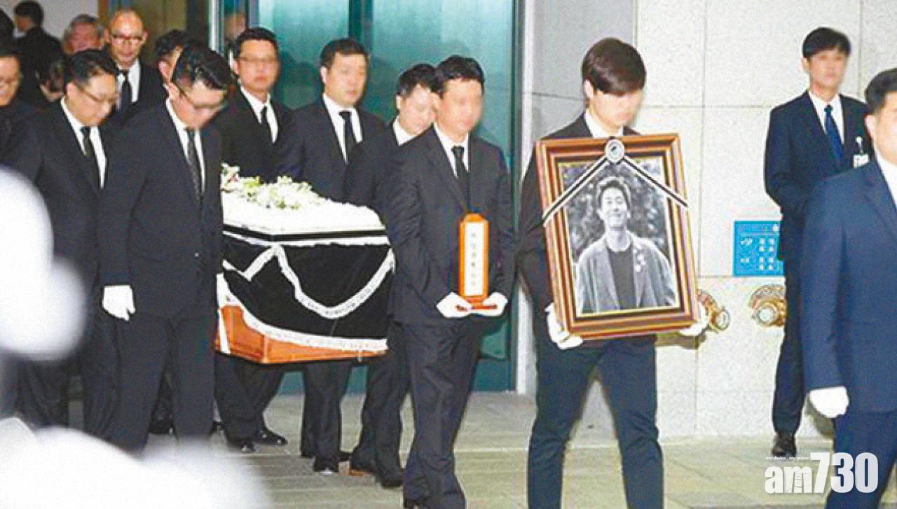 許多圈中好友都來送他最後一程。