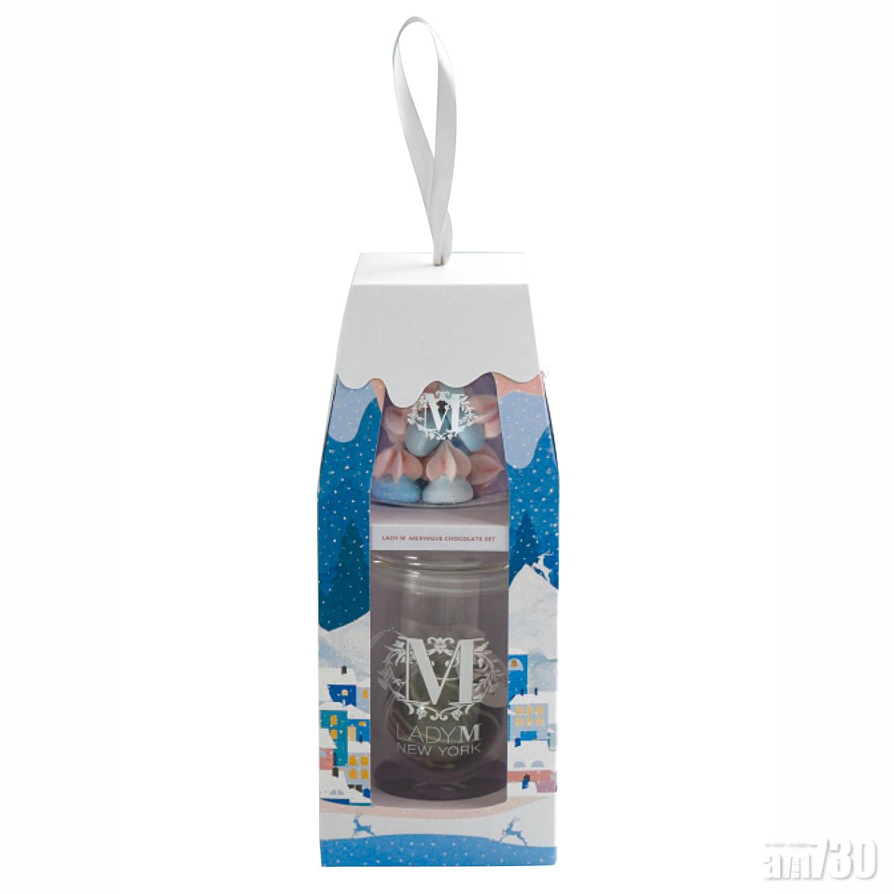 Lady M蛋白脆餅朱古力套裝 $188
將熱牛奶倒入裝有朱古力球的Lady M雙層玻璃杯,再灑上粒粒蛋白脆餅,在家自製窩心熱飲。
Lady M 2861 1866