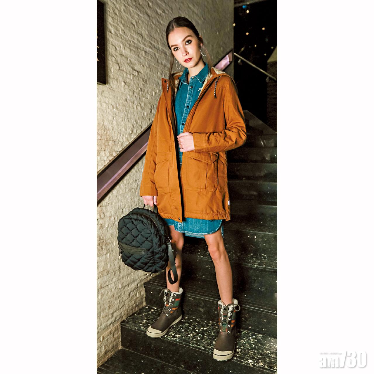 Patagonia Insulated Prairie Dawn Parka $2,190
Musium DIV.
牛仔one-piece $799
KEEN Elsa Boots $1,150
Folli Follie Crazt Puff Backpack $1,255
Swarovski耳環$900