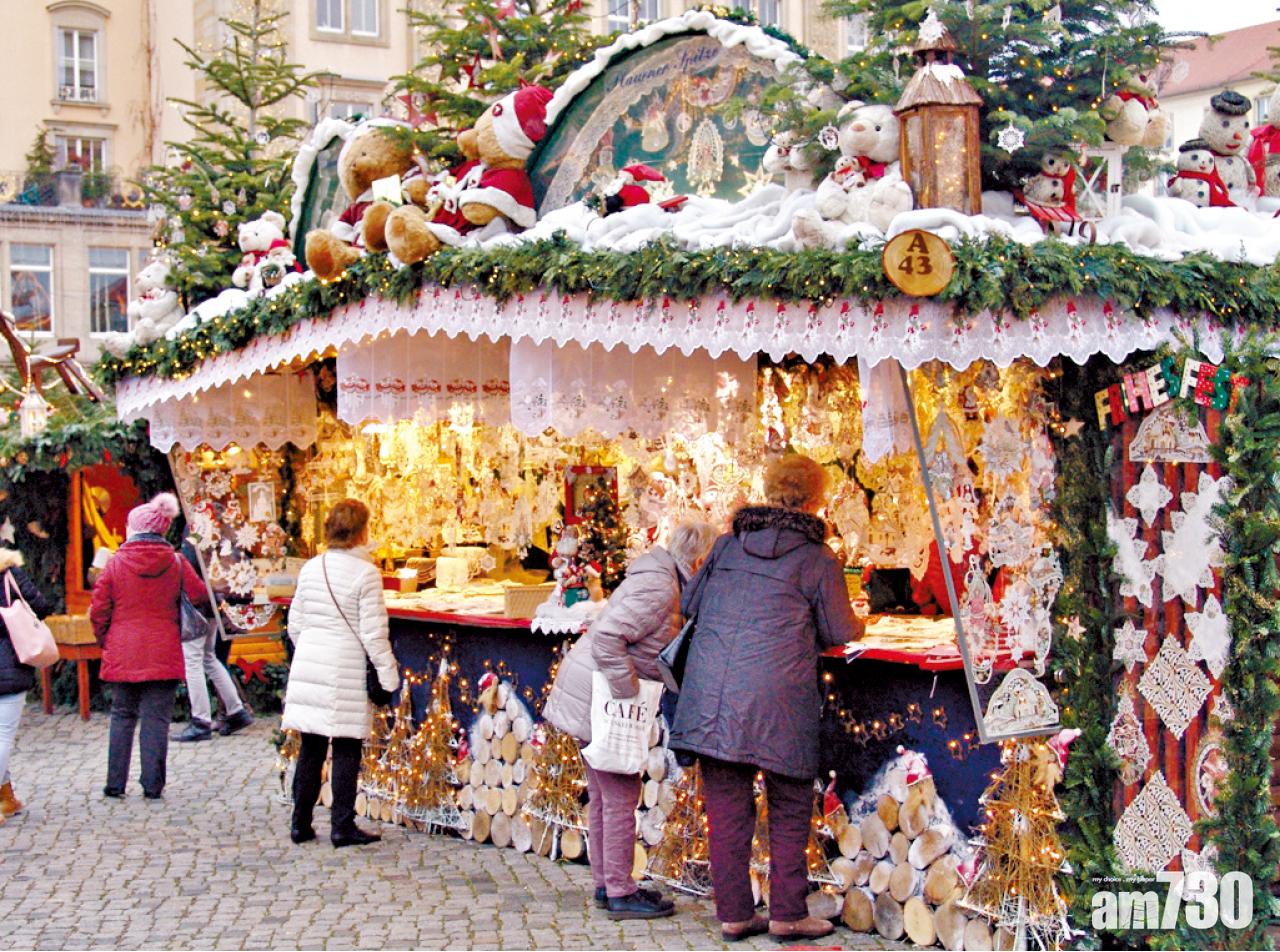 售賣手工織花的攤檔。