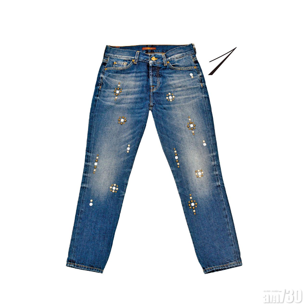 1.藍色釘珠washed jeans $4,180(C)