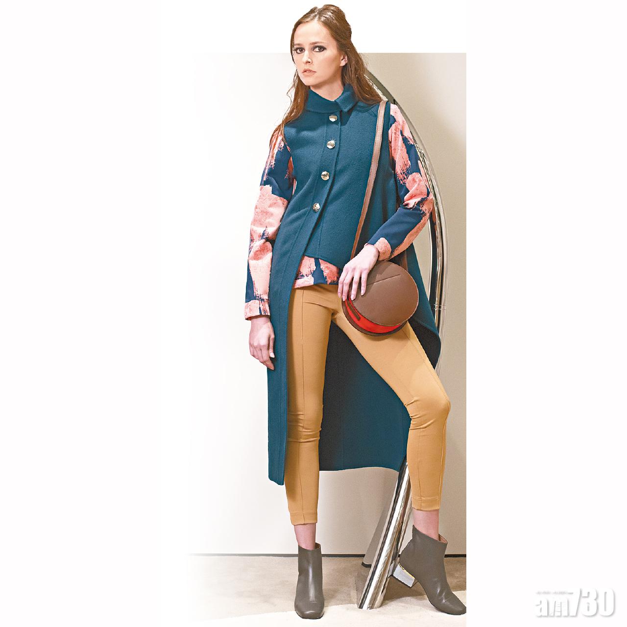 ‧Pattern Coat $21,500
‧pants $5,200
‧boots $8,300
‧handbag $11,100