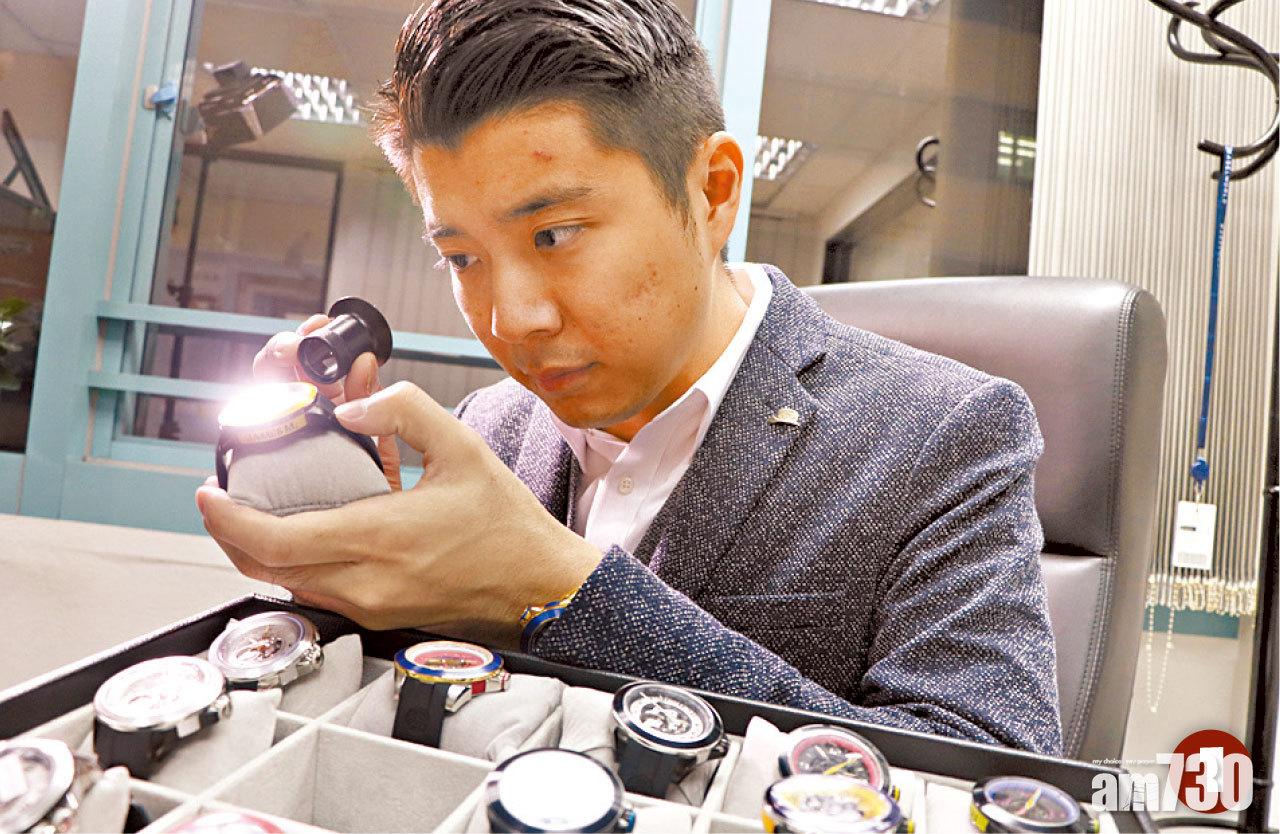 1. 訂造不同大量生產,除非不在香港,Jims堅持自己檢測每一隻製成品。