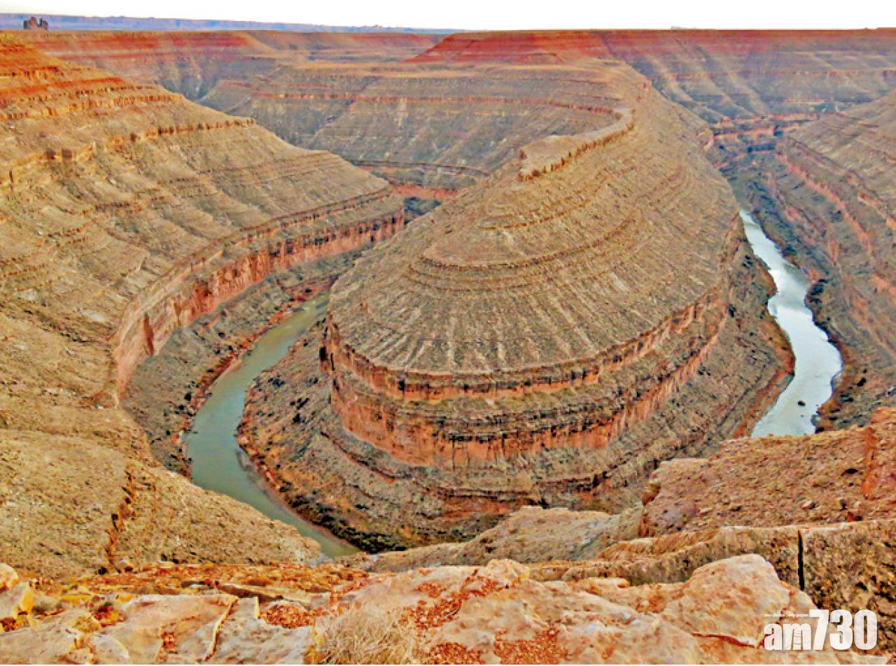 鵝頸灣州立公園的河水急彎。