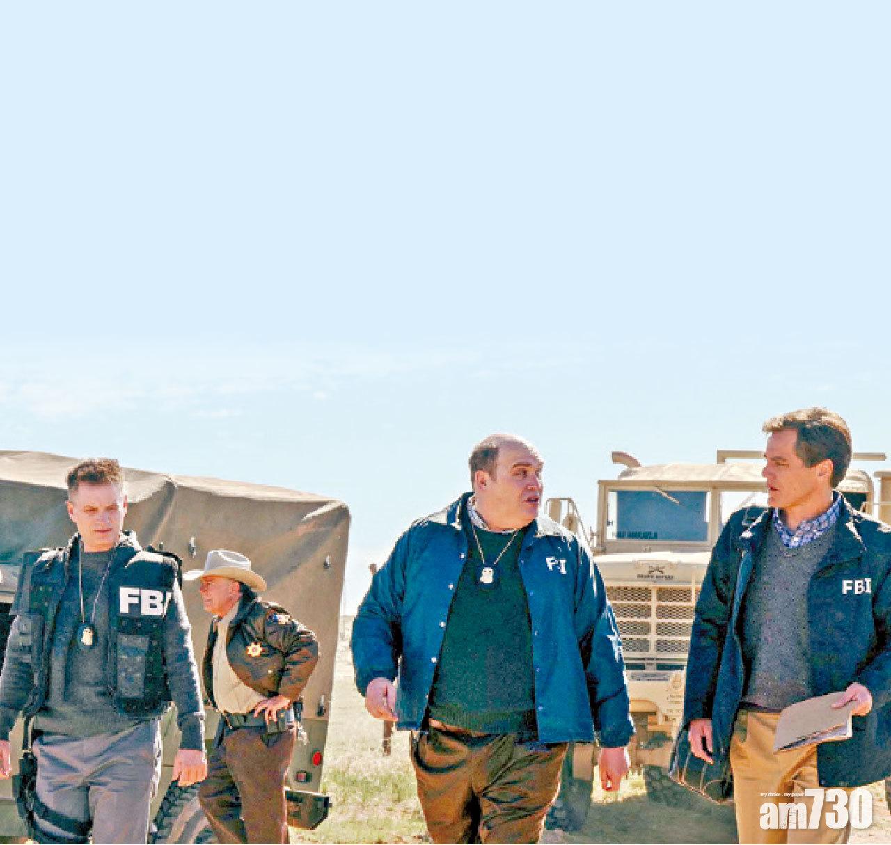 演FBI中「好戰派」的Shea Whigham (左),只要是美劇迷都會認得他,最深印象當然也是《Boardwalk Empire》中飾演男主角長兄Eli這個角色。