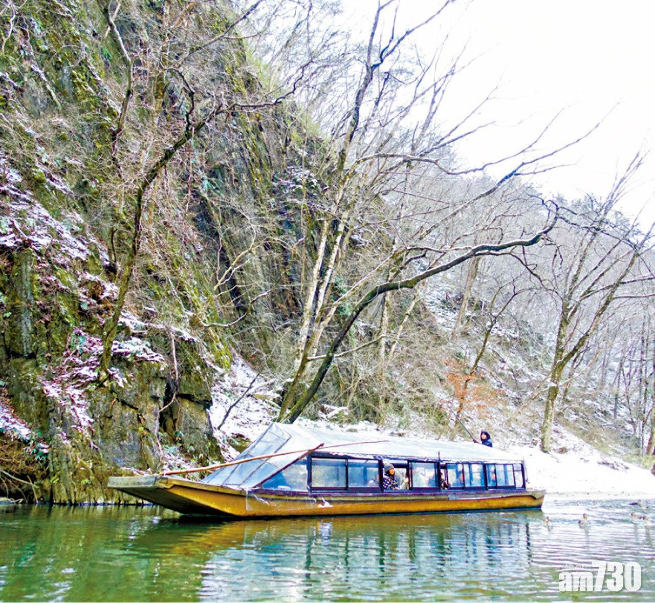 猊鼻溪遊船之旅就從小木船開始。