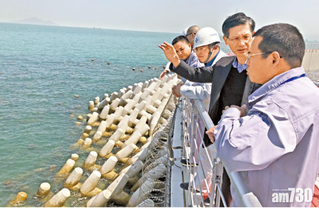 路政署人員前日登島視察。(路政署提供)