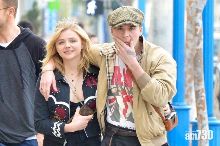 Brooklyn 同嘉兒拍拖好開心。