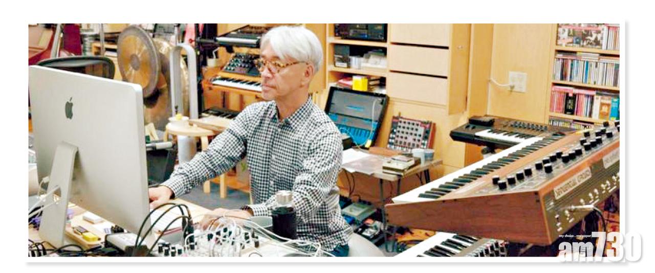 《坂本龍一 : CODA》紀念了《async》的創作概念及製作過程。