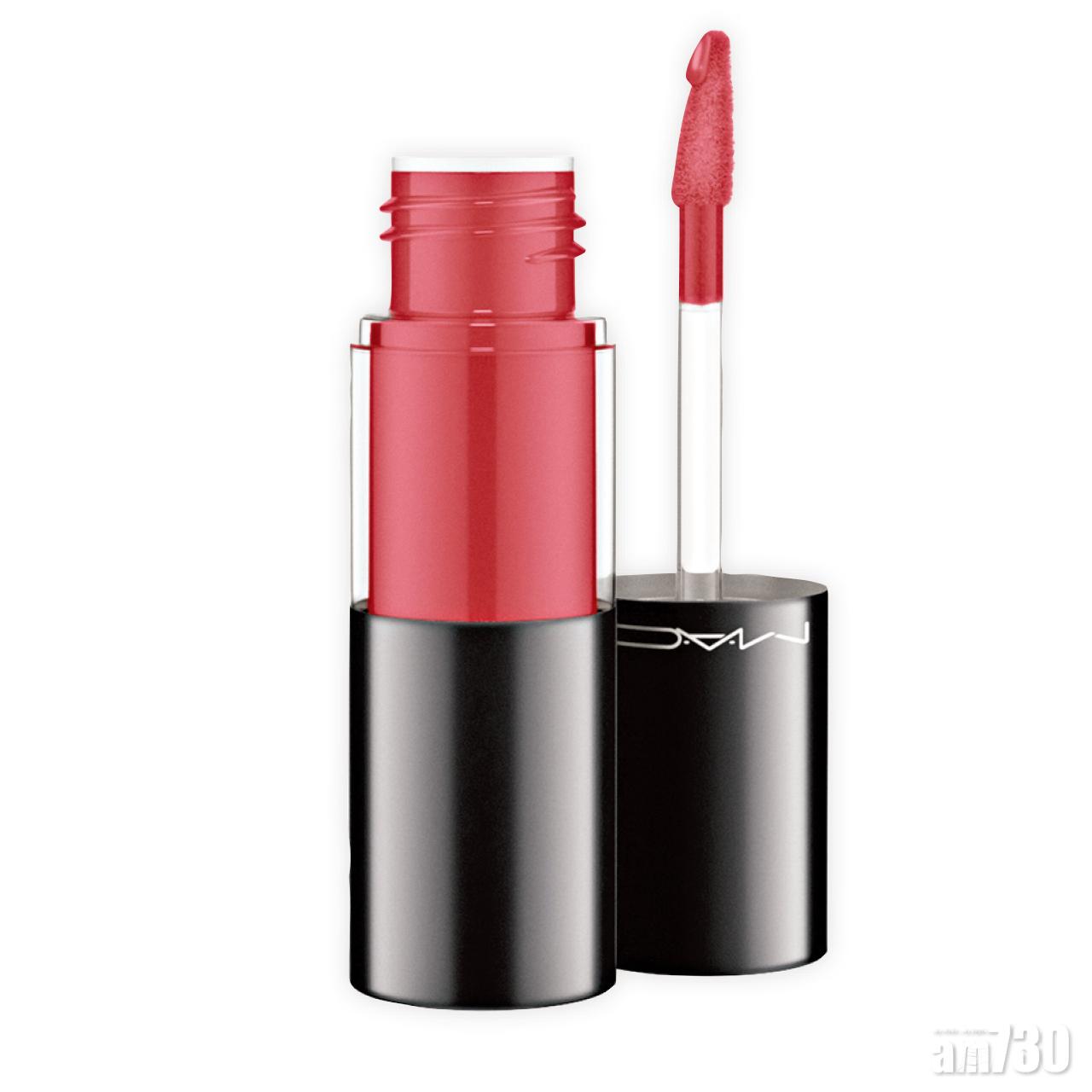 玩光感!
M.A.C
VERSICOLOUR VARNISH
輕盈水潤配方,塗上後舒適潤滑不黏膩,帶來高光亮澤妝感,同時撫平唇紋。$200