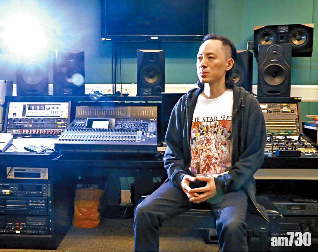 Nerve教授學生,有時會把所有合成器接駁後,即興演奏30分鐘,之後聽回錄音,找出有趣的地方來討論。