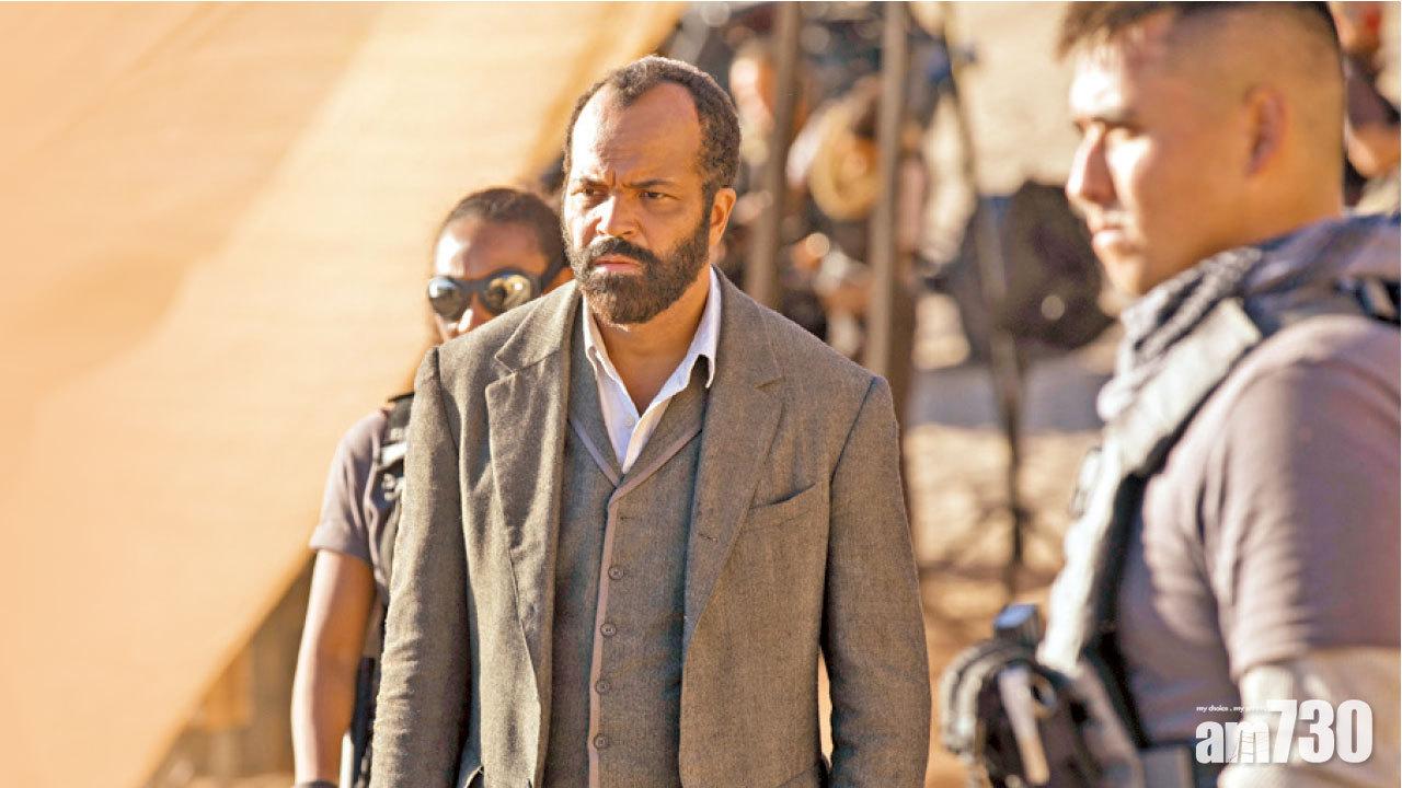 第一集出現的Bernard,有跟Hale逃亡的一個,跟Stubbs一起在海岸線,雖然只是兩個星期內發生的事,但有理由相信,可能已經不是同一個Bernard。