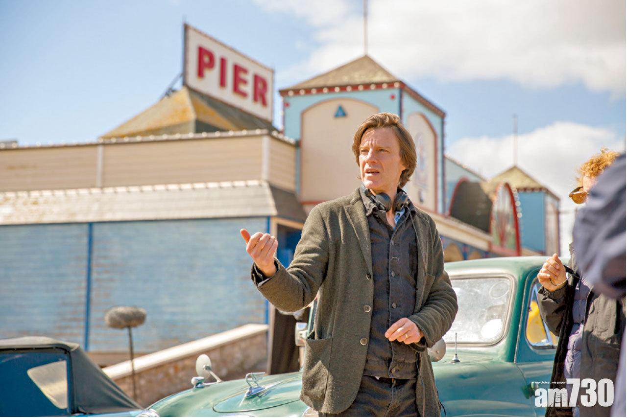 拍紀錄片出身的James,繼《霍金:愛的方程式》之後,再拍人物傳記電影。