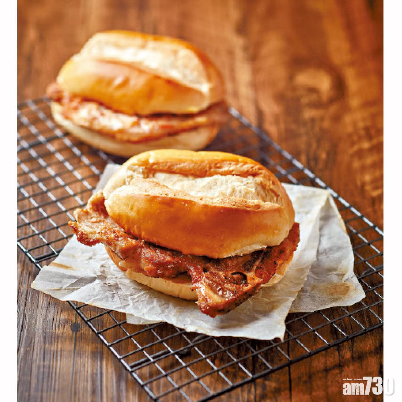 營地街小食─豬扒包 $30