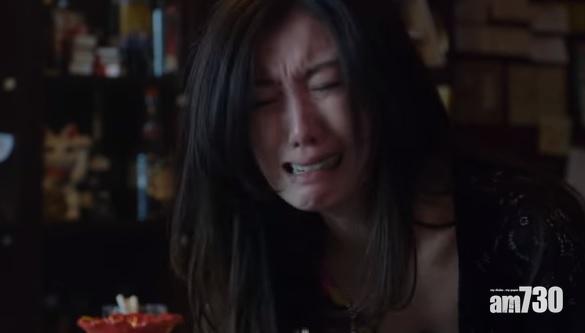 友坂理惠當上不正當職業。